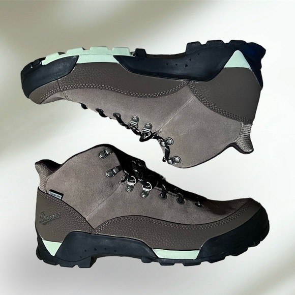 Danner Women’s Panorama waterproof mid boot. size 10 - Picture 2 of 12